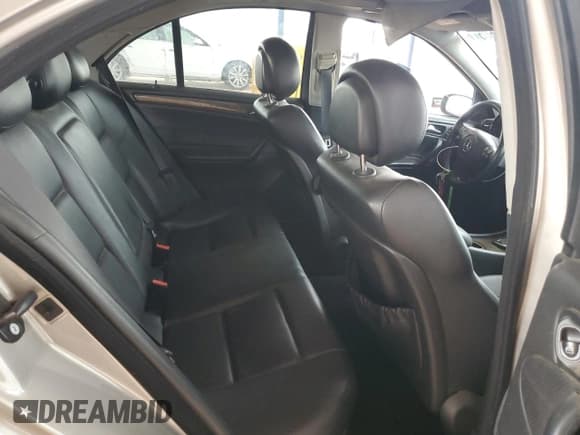 ✅ 2007 Mercedes-Benz C 230 Sport • VIN: WDBRF52H77F892520 • Lot: 82216505. Wystawiony na Copart z przebiegiem 141 137 mil. Bezpłatny archiwum sprzedaży aukcyjnych z USA i szczegółowy raport historii pojazdu na DreamBid. Zdjęcie 10.