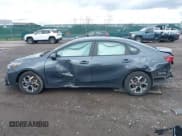 ✅ 2021 Kia Forte LXS • VIN: 3KPF24AD9ME273593 • Lot: 43638985. Wystawiony na IAAI z przebiegiem 55 580 mil. Bezpłatny archiwum sprzedaży aukcyjnych z USA i szczegółowy raport historii pojazdu na DreamBid. Zdjęcie 14.