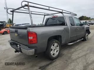 ✅ 2008 Chevrolet Silverado 1500 1LT • VIN: 1GCEC19J28Z272846 • Lot: 71892024. Listed on Copart with 295,732 mi. Free auction sales archive from the USA and detailed vehicle history report at DreamBid. Image 3.