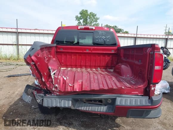 ✅ 2018 Chevrolet Colorado 2WD Z71 • VIN: 1GCGSDEN8J1209843 • Лот: 43040967. Опубликован ранее на IAAI с пробегом 159 941 миль. Бесплатный доступ к архиву аукционных продаж из США и подробный отчёт об истории автомобиля на DreamBid. Изображение 17.