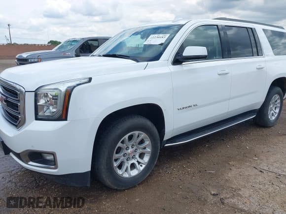 ✅ 2019 GMC Yukon XL SLT • VIN: 1GKS2GKC1KR364000 • Lot: 42230183. Wystawiony na IAAI z przebiegiem 131 556 mil. Bezpłatny archiwum sprzedaży aukcyjnych z USA i szczegółowy raport historii pojazdu na DreamBid. Zdjęcie 6.