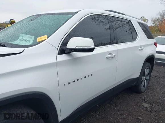 ✅ 2018 Chevrolet Traverse LT • VIN: 1GNEVHKWXJJ260058 • Lot: 43479106. Listed on IAAI with 146,641 mi. Free auction sales archive from the USA and detailed vehicle history report at DreamBid. Image 15.
