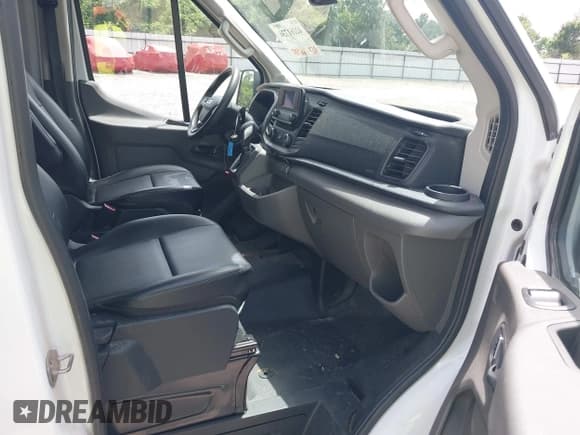 ✅ 2023 Ford Transit Cargo • VIN: 1FTBR2X81PKB01651 • Лот: 42261736. Опубликован ранее на IAAI с пробегом 66 700 миль. Бесплатный доступ к архиву аукционных продаж из США и подробный отчёт об истории автомобиля на DreamBid. Изображение 5.