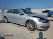 ✅ 2015 Volkswagen Passat SE • VIN: 1VWBS7A34FC004741 • Lot: 80783475. Wystawiony na Copart z przebiegiem 116 237 mil. Bezpłatny archiwum sprzedaży aukcyjnych z USA i szczegółowy raport historii pojazdu na DreamBid. Zdjęcie 4.