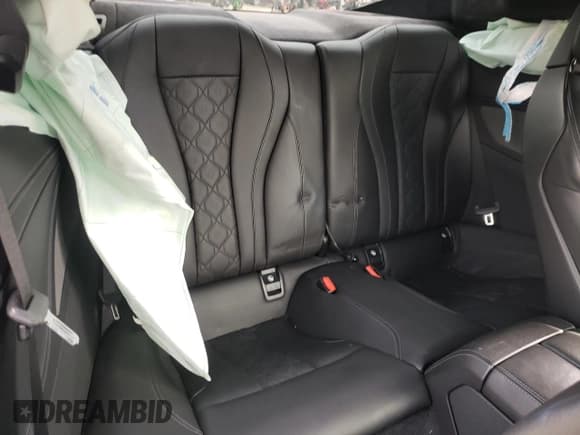 ✅ 2020 BMW M8 • VIN: WBSAE0C05LCD64141 • Лот: 42198935. Опубликован ранее на Copart с пробегом Не указан. Бесплатный доступ к архиву аукционных продаж из США и подробный отчёт об истории автомобиля на DreamBid. Изображение 10.