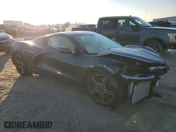 ✅ 2021 Chevrolet Corvette 3LT • VIN: 1G1YC2D47M5102075 • Lot: 85314404. Listed on Copart with 3,650 mi. Free auction sales archive from the USA and detailed vehicle history report at DreamBid. Image 4.