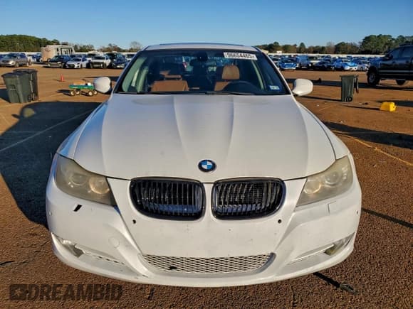 ✅ 2011 BMW 3 Series 328i xDrive • VIN: WBAPK7G57BNN77646 • Lot: 96654465. Listed on Copart with 170,774 mi. Free auction sales archive from the USA and detailed vehicle history report at DreamBid. Image 5.