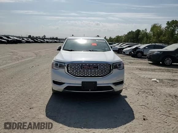 ✅ 2018 GMC Acadia Denali • VIN: 1GKKNPLS6JZ232460 • Лот: 89635425. Опубликован ранее на Copart с пробегом 58 327 миль. Бесплатный доступ к архиву аукционных продаж из США и подробный отчёт об истории автомобиля на DreamBid. Изображение 14.