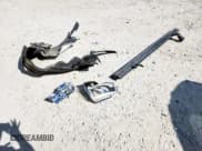 ✅ 2015 Ford Expedition Limited • VIN: 1FMJU2AT1FEF28232 • Lot: 84970825. Wystawiony na Copart z przebiegiem 217 743 mil. Bezpłatny archiwum sprzedaży aukcyjnych z USA i szczegółowy raport historii pojazdu na DreamBid. Zdjęcie 13.