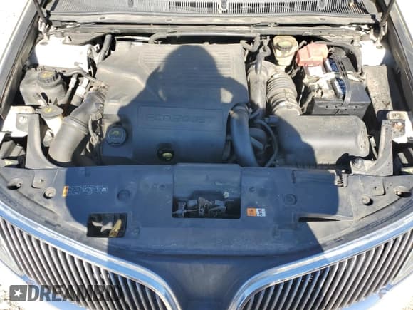 ✅ 2014 Lincoln MKS EcoBoost • VIN: 1LNHL9FT6EG609328 • Lot: 86884085. Listed on Copart with 174,975 mi. Free auction sales archive from the USA and detailed vehicle history report at DreamBid. Image 11.