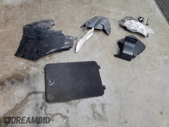 ✅ 2013 Ford Escape SEL • VIN: 1FMCU9H9XDUC04050 • Lot: 54748225. Listed on Copart with 171,176 mi. Free auction sales archive from the USA and detailed vehicle history report at DreamBid. Image 13.