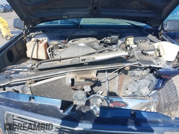 ✅ 1995 GMC Sierra 1500 • VIN: 1GTEC14H1SZ506910 • Lot: 42905731. Wystawiony na IAAI z przebiegiem 361 784 mil. Bezpłatny archiwum sprzedaży aukcyjnych z USA i szczegółowy raport historii pojazdu na DreamBid. Zdjęcie 10.