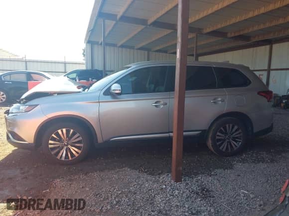 2019 Mitsubishi Outlander SE with VIN JA4AD3A34KZ049598, listed as a IAAI auction lot 43411008 with 57,899 mi miles and . Bid and sale history available at DreamBid. Image 14.