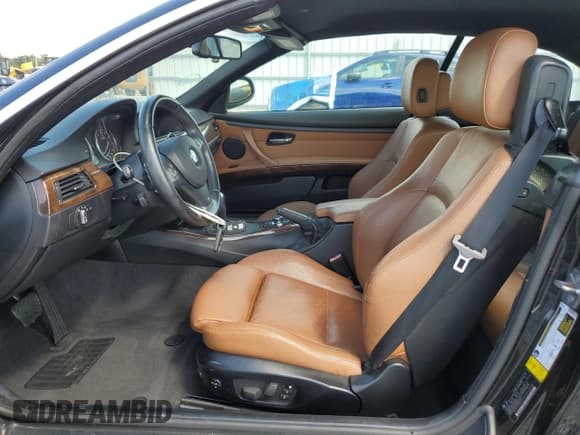 ✅ 2012 BMW 3 Series 335i • VIN: WBADX7C57CE745118 • Лот: 82150215. Опубликован ранее на Copart с пробегом 52 305 миль. Бесплатный доступ к архиву аукционных продаж из США и подробный отчёт об истории автомобиля на DreamBid. Изображение 7.