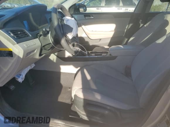 ✅ 2015 Hyundai Sonata SE • VIN: 5NPE24AF8FH008529 • Лот: 82705065. Опубликован ранее на Copart с пробегом 198 733 миль. Бесплатный доступ к архиву аукционных продаж из США и подробный отчёт об истории автомобиля на DreamBid. Изображение 7.