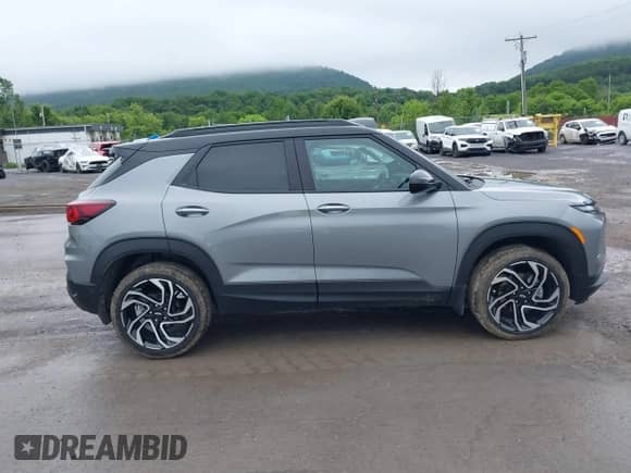 2025 Chevrolet TrailBlazer RS с VIN KL79MUSL3SB102763, выставлен на аукционе IAAI как лот 42514327 с пробегом 10 617 миль миль и . История ставок и продаж доступна на DreamBid. Изображение 14.