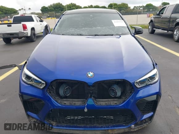 ✅ 2021 BMW X6 M • VIN: 5YMCY0C01M9E88629 • Lot: 42469329. Wystawiony na IAAI z przebiegiem 33 051 mil. Bezpłatny archiwum sprzedaży aukcyjnych z USA i szczegółowy raport historii pojazdu na DreamBid. Zdjęcie 12.