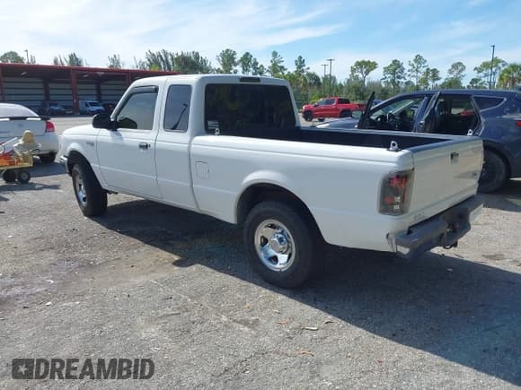 ✅ 1995 Ford Ranger Splash • VIN: 1FTCR14X0STA20749 • Lot: 43816270. Listed on IAAI with 82,505 mi. Free auction sales archive from the USA and detailed vehicle history report at DreamBid. Image 3.