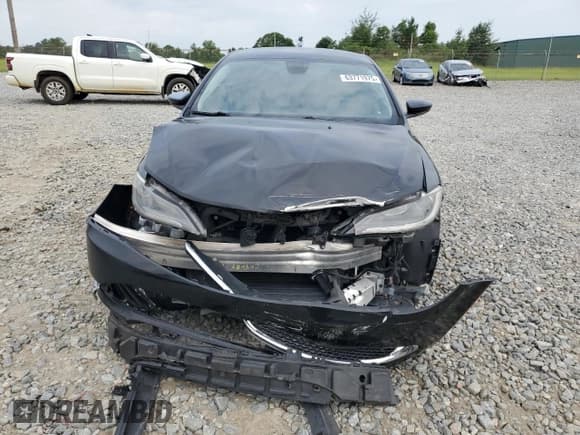 ✅ 2015 Chrysler 200 Limited • VIN: 1C3CCCAB0FN646046 • Lot: 63771975. Wystawiony na Copart z przebiegiem 134 847 mil. Bezpłatny archiwum sprzedaży aukcyjnych z USA i szczegółowy raport historii pojazdu na DreamBid. Zdjęcie 5.