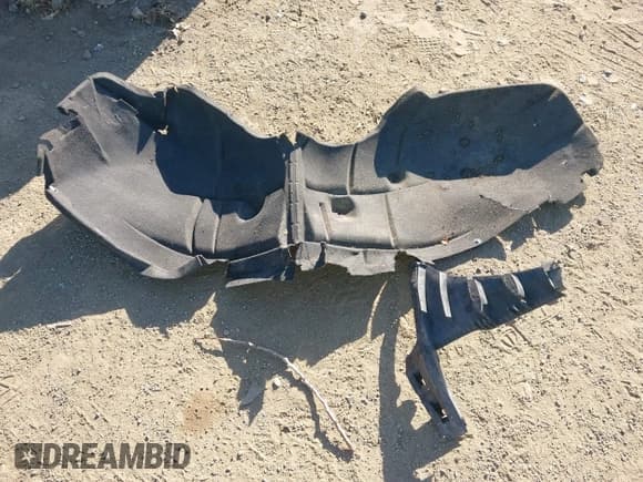 ✅ 2019 Chevrolet Silverado 1500 RST • VIN: 3GCUYEED0KG119751 • Lot: 43319772. Wystawiony na IAAI z przebiegiem 74 404 mil. Bezpłatny archiwum sprzedaży aukcyjnych z USA i szczegółowy raport historii pojazdu na DreamBid. Zdjęcie 11.