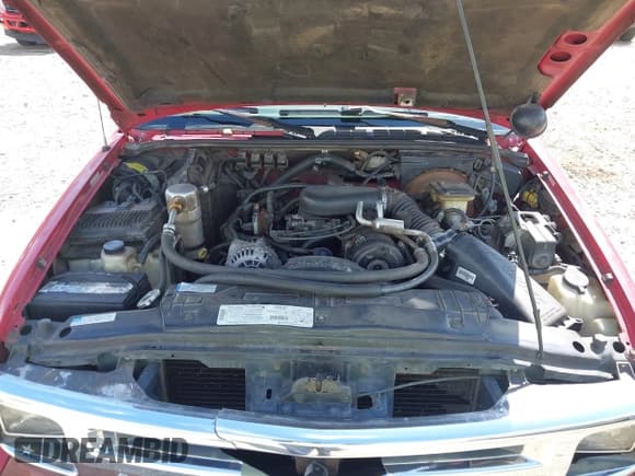 ✅ 1997 Chevrolet S-10 • VIN: 1GCCS14X9V8104693 • Лот: 42756874. Опубликован ранее на IAAI с пробегом 208 810 миль. Бесплатный доступ к архиву аукционных продаж из США и подробный отчёт об истории автомобиля на DreamBid. Изображение 10.