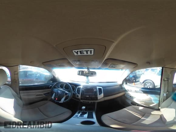 ✅ 2013 Toyota Tacoma • VIN: 5TFUX4EN8DX017988 • Lot: 43373566. Wystawiony na IAAI z przebiegiem 42 379 mil. Bezpłatny archiwum sprzedaży aukcyjnych z USA i szczegółowy raport historii pojazdu na DreamBid. Zdjęcie 18.