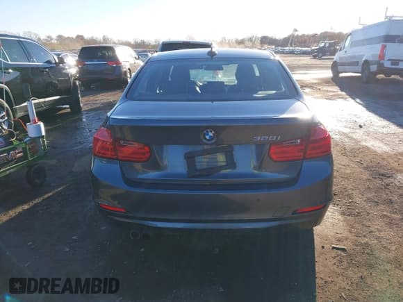 ✅ 2013 BMW 3 Series 328i • VIN: WBA3A5G58DNP23738 • Лот: 43694945. Опубликован ранее на IAAI с пробегом 113 006 миль. Бесплатный доступ к архиву аукционных продаж из США и подробный отчёт об истории автомобиля на DreamBid. Изображение 16.