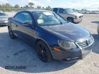 ✅ 2009 Volkswagen Eos Komfort • VIN: WVWBA71F69V006516 • Lot: 43738170. Wystawiony na IAAI z przebiegiem 152 577 mil. Bezpłatny archiwum sprzedaży aukcyjnych z USA i szczegółowy raport historii pojazdu na DreamBid. Zdjęcie 1.