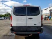 ✅ 2018 Ford Transit • VIN: 1FTYR1ZM1JKA58709 • Lot: 57285645. Wystawiony na Copart z przebiegiem 222 673 mil. Bezpłatny archiwum sprzedaży aukcyjnych z USA i szczegółowy raport historii pojazdu na DreamBid. Zdjęcie 6.