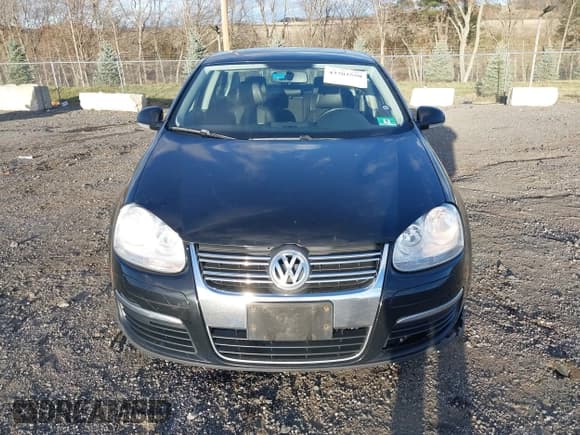 ✅ 2010 Volkswagen Jetta SE • VIN: 3VWRZ7AJXAM158192 • Lot: 43702550. Listed on IAAI with 140,702 mi. Free auction sales archive from the USA and detailed vehicle history report at DreamBid. Image 12.
