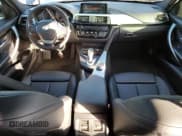 ✅ 2017 BMW 3 Series 330i • VIN: WBA8B9G56HNU50167 • Lot: 70250195. Wystawiony na Copart z przebiegiem 81 678 mil. Bezpłatny archiwum sprzedaży aukcyjnych z USA i szczegółowy raport historii pojazdu na DreamBid. Zdjęcie 8.