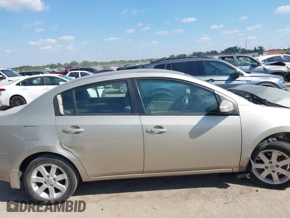 ✅ 2009 Nissan Sentra S FE+ • VIN: 3N1AB61E79L674175 • Lot: 43485832. Wystawiony na IAAI z przebiegiem 138 441 mil. Bezpłatny archiwum sprzedaży aukcyjnych z USA i szczegółowy raport historii pojazdu na DreamBid. Zdjęcie 13.
