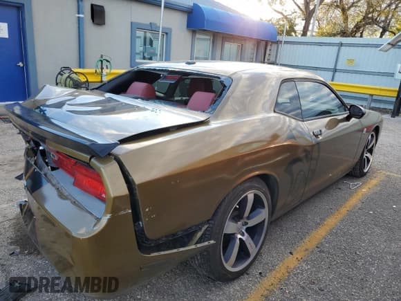 ✅ 2013 Dodge Challenger R/T Classic • VIN: 2C3CDYBT0DH523998 • Lot: 81181944. Wystawiony na Copart z przebiegiem 102 111 mil. Bezpłatny archiwum sprzedaży aukcyjnych z USA i szczegółowy raport historii pojazdu na DreamBid. Zdjęcie 3.