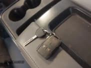 ✅ 2017 GMC Sierra 1500 • VIN: 1GTV2LEC1HZ285724 • Лот: 43307486. Опубликован ранее на IAAI с пробегом 155 276 миль. Бесплатный доступ к архиву аукционных продаж из США и подробный отчёт об истории автомобиля на DreamBid. Изображение 11.