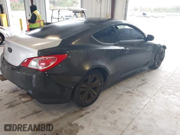 ✅ 2012 Hyundai Genesis Coupe 2.0T • VIN: KMHHT6KD0CU076811 • Lot: 41658807. Wystawiony na IAAI z przebiegiem 120 465 mil. Bezpłatny archiwum sprzedaży aukcyjnych z USA i szczegółowy raport historii pojazdu na DreamBid. Zdjęcie 4.