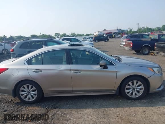 ✅ 2016 Subaru Legacy Premium • VIN: 4S3BNAD65G3037133 • Lot: 42471767. Wystawiony na IAAI z przebiegiem 138 492 mil. Bezpłatny archiwum sprzedaży aukcyjnych z USA i szczegółowy raport historii pojazdu na DreamBid. Zdjęcie 13.
