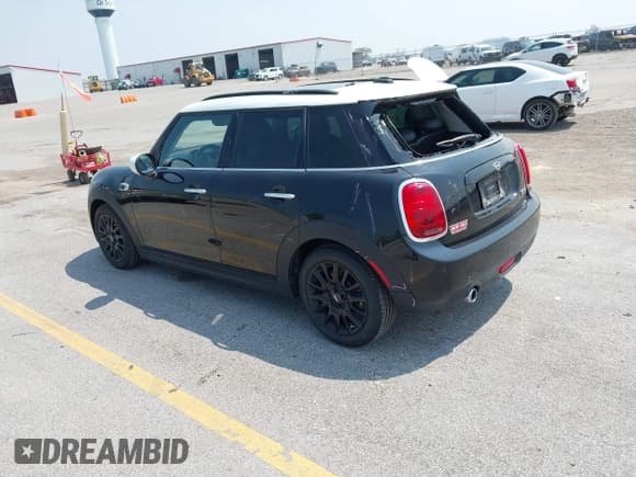 ✅ 2020 MINI Hardtop 4 Door Cooper • VIN: WMWXU7C06L2L71645 • Лот: 42881058. Опубликован ранее на IAAI с пробегом 44 571 миль. Бесплатный доступ к архиву аукционных продаж из США и подробный отчёт об истории автомобиля на DreamBid. Изображение 3.