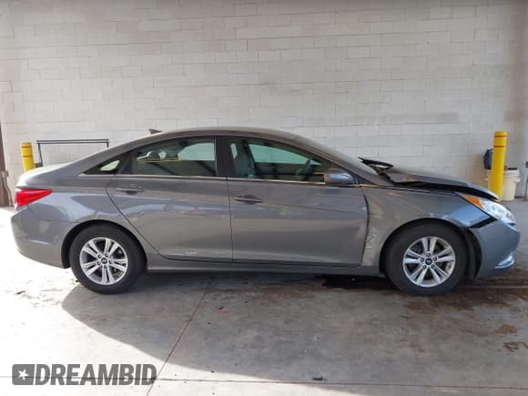 ✅ 2013 Hyundai Sonata GLS • VIN: 5NPEB4AC3DH786143 • Lot: 43367681. Listed on IAAI with 136,527 mi. Free auction sales archive from the USA and detailed vehicle history report at DreamBid. Image 13.
