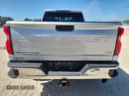 ✅ 2021 Chevrolet Silverado 2500HD LTZ • VIN: 1GC4YPEY3MF318151 • Лот: 82185355. Опубликован ранее на Copart с пробегом 173 234 миль. Бесплатный доступ к архиву аукционных продаж из США и подробный отчёт об истории автомобиля на DreamBid. Изображение 6.