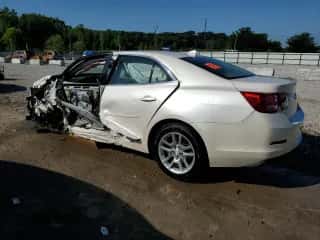 2013 Chevrolet Malibu Eco z VIN 1G11F5SR8DF161820, wystawiony jako Copart lot #63234215 z przebiegiem 140 129 mil mil oraz Nie do naprawy • Non repairable. Historia ofert i sprzedaży dostępna na DreamBid. Obrazek 2.