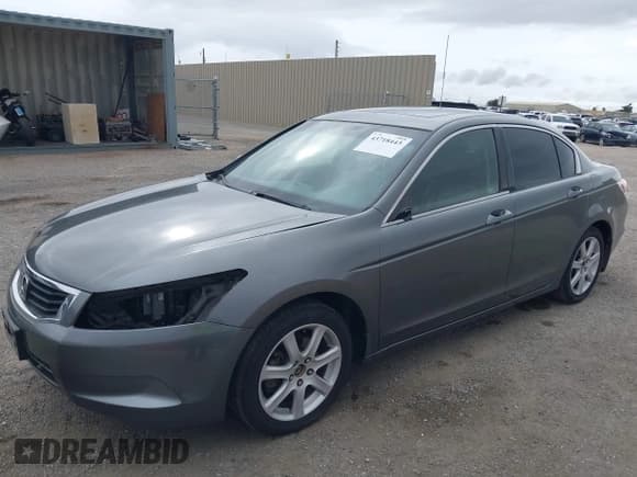 ✅ 2008 Honda Accord EX-L • VIN: JHMCP268X8C005149 • Lot: 43718443. Listed on IAAI with 172,316 mi. Free auction sales archive from the USA and detailed vehicle history report at DreamBid. Image 18.