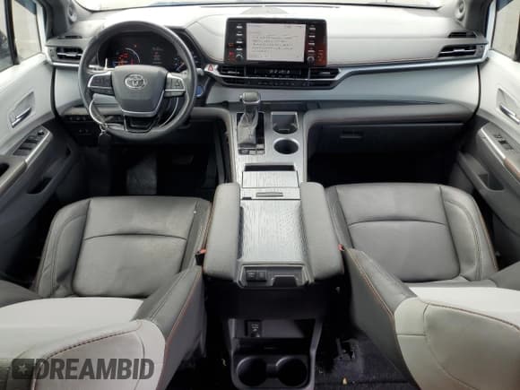 ✅ 2022 Toyota Sienna XSE • VIN: 5TDDRKEC5NS133153 • Lot: 62184495. Wystawiony na Copart z przebiegiem 102 824 mil. Bezpłatny archiwum sprzedaży aukcyjnych z USA i szczegółowy raport historii pojazdu na DreamBid. Zdjęcie 8.