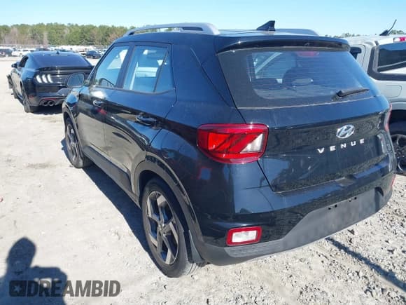 ✅ 2022 Hyundai Venue SEL • VIN: KMHRC8A38NU136149 • Lot: 41247260. Listed on IAAI with 16,565 mi. Free auction sales archive from the USA and detailed vehicle history report at DreamBid. Image 3.