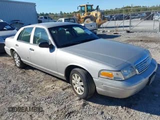 ✅ 2008 Ford Crown Victoria LX • VIN: 2FAFP74V98X108947 • Lot: 43580997. Wystawiony na IAAI z przebiegiem 163 441 mil. Bezpłatny archiwum sprzedaży aukcyjnych z USA i szczegółowy raport historii pojazdu na DreamBid. Zdjęcie 1.