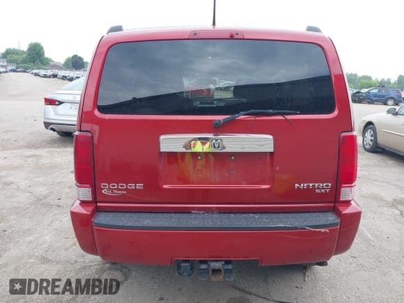 ✅ 2010 Dodge Nitro SXT • VIN: 1D4PU5GK8AW100730 • Lot: 42492250. Listed on IAAI with 116,581 mi. Free auction sales archive from the USA and detailed vehicle history report at DreamBid. Image 17.