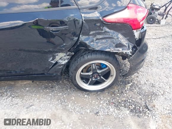 ✅ 2016 Ford Focus RS • VIN: WF0DP3TH3G4114512 • Lot: 42766443. Listed on IAAI with 58,602 mi. Free auction sales archive from the USA and detailed vehicle history report at DreamBid. Image 6.