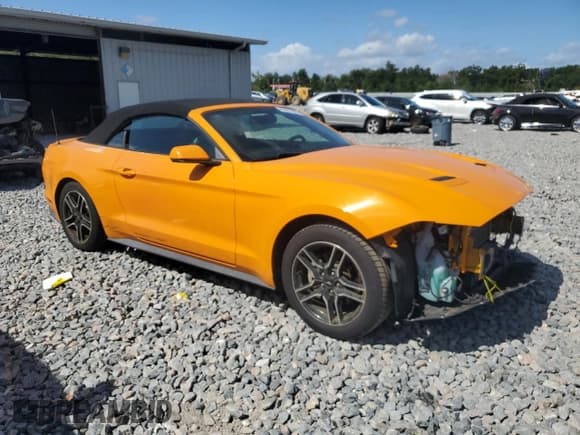 ✅ 2018 Ford Mustang EcoBoost Premium • VIN: 1FATP8UH7J5156716 • Lot: 85601985. Listed on Copart with 105,014 mi. Free auction sales archive from the USA and detailed vehicle history report at DreamBid. Image 4.
