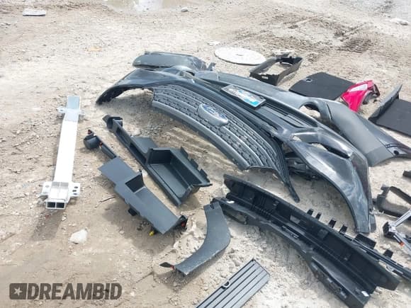 ✅ 2024 Ford Explorer XLT • VIN: 1FMSK7DH0RGA13584 • Lot: 42301824. Wystawiony na IAAI z przebiegiem 10 719 mil. Bezpłatny archiwum sprzedaży aukcyjnych z USA i szczegółowy raport historii pojazdu na DreamBid. Zdjęcie 18.