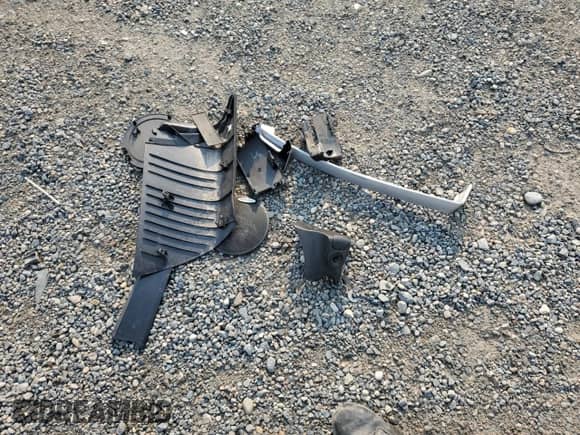 2008 Chevrolet Equinox Sport z VIN 2CNDL037886049589, wystawiony jako Copart lot #66408954 z przebiegiem Nie podano mil oraz Czysty tytuł • Clean title. Historia ofert i sprzedaży dostępna na DreamBid. Obrazek 13.