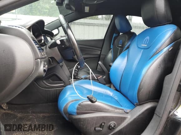 ✅ 2013 Dodge Dart Limited • VIN: 1C3CDFCH9DD320927 • Lot: 81298725. Wystawiony na Copart z przebiegiem 107 087 mil. Bezpłatny archiwum sprzedaży aukcyjnych z USA i szczegółowy raport historii pojazdu na DreamBid. Zdjęcie 7.